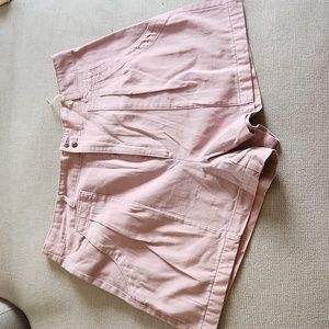 NWOT Universal Thread Shorts